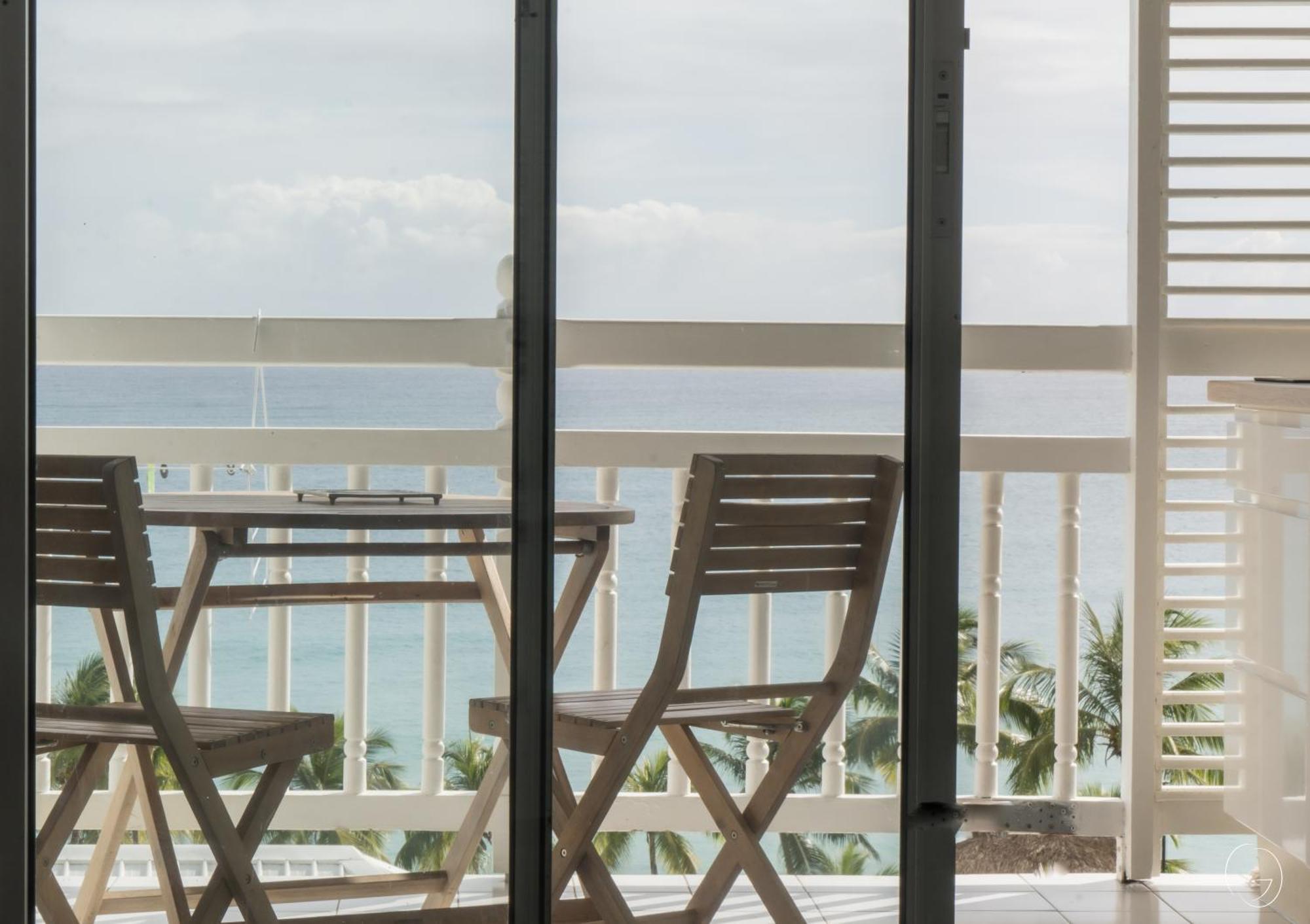 Gap Apartment Ле Диамант Екстериор снимка